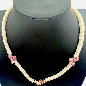 Vintage White & Pink Shell Necklace.  A25